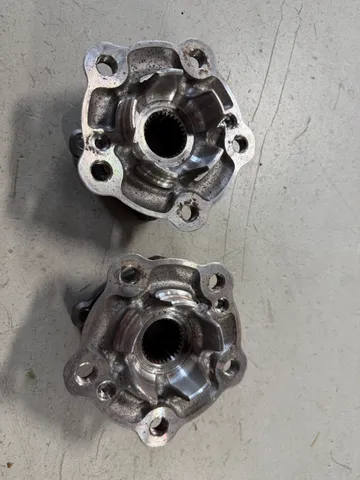 Rear wheel hubs and bearings for F8x M2/3/4