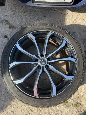 Winter wheel set for G05 X5 with Michelin Alpin tires